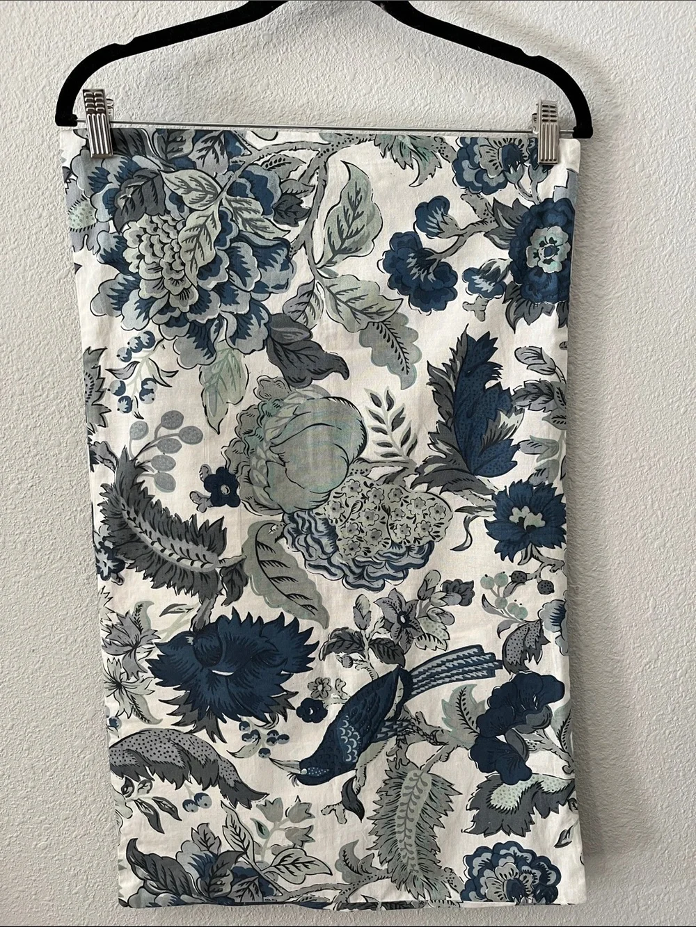 POTTERY BARN Blue & Teal Floral cotton lumbar pillow cover 16”X26”